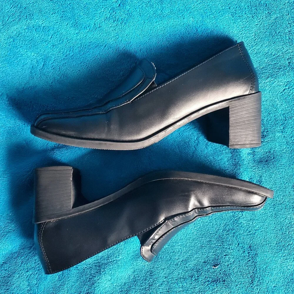 Women's Black Jessica Heel Loafers - Picture 4 of 5